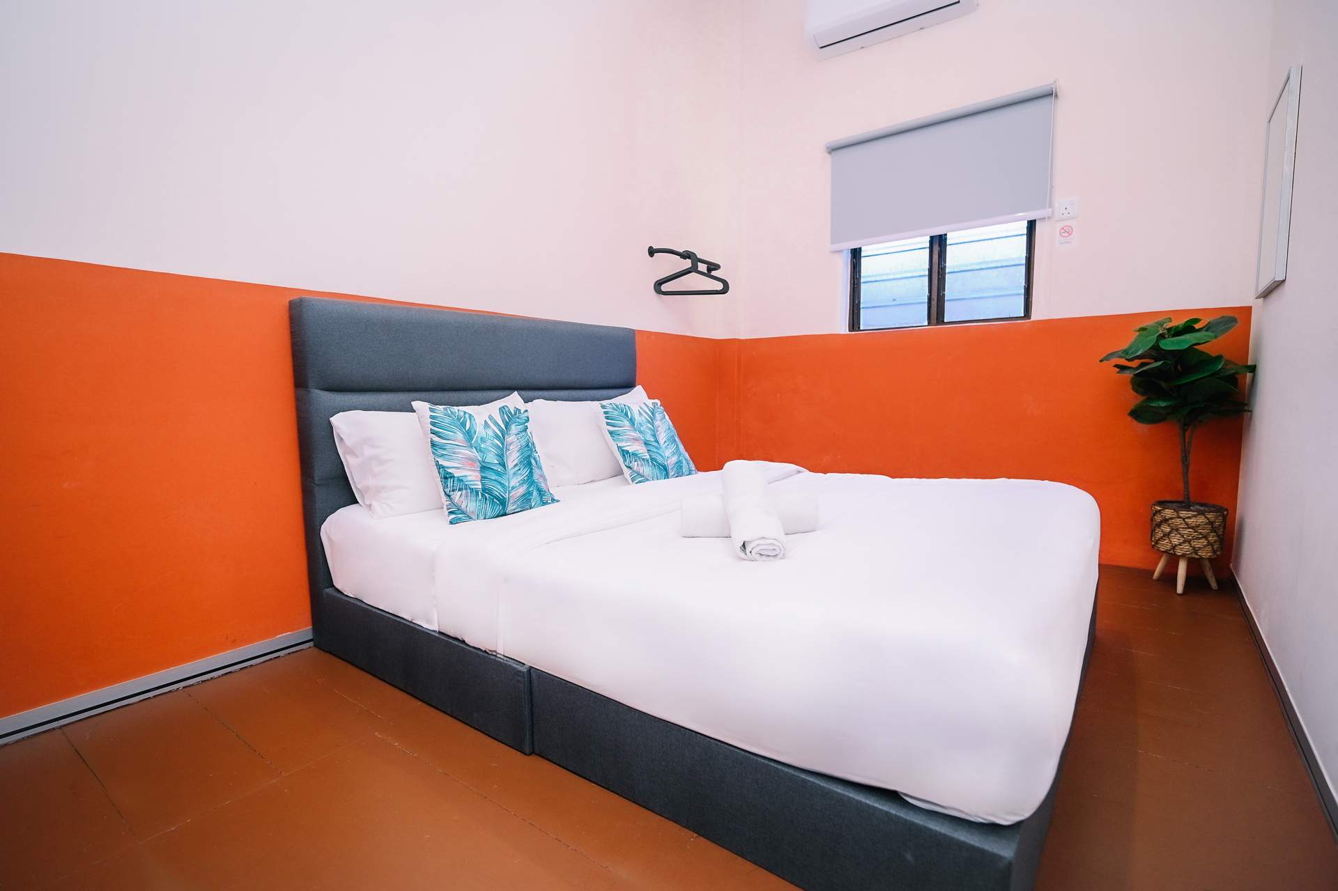 Swing & Pillows @ 75 Chulia St, Georgetown Penang - Image 7