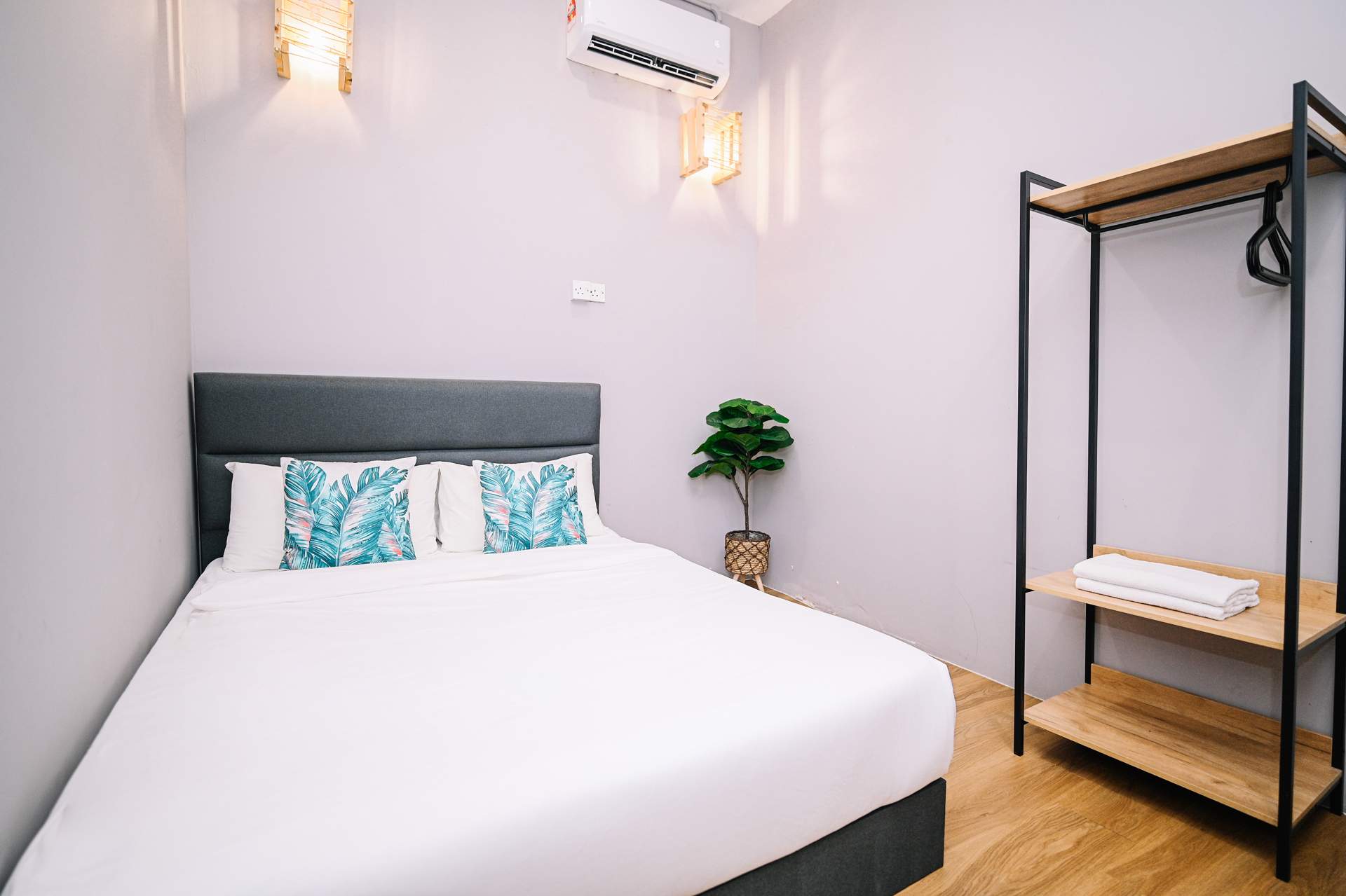 Swing & Pillows @ 87 Chulia St, Georgetown Penang - Image 4