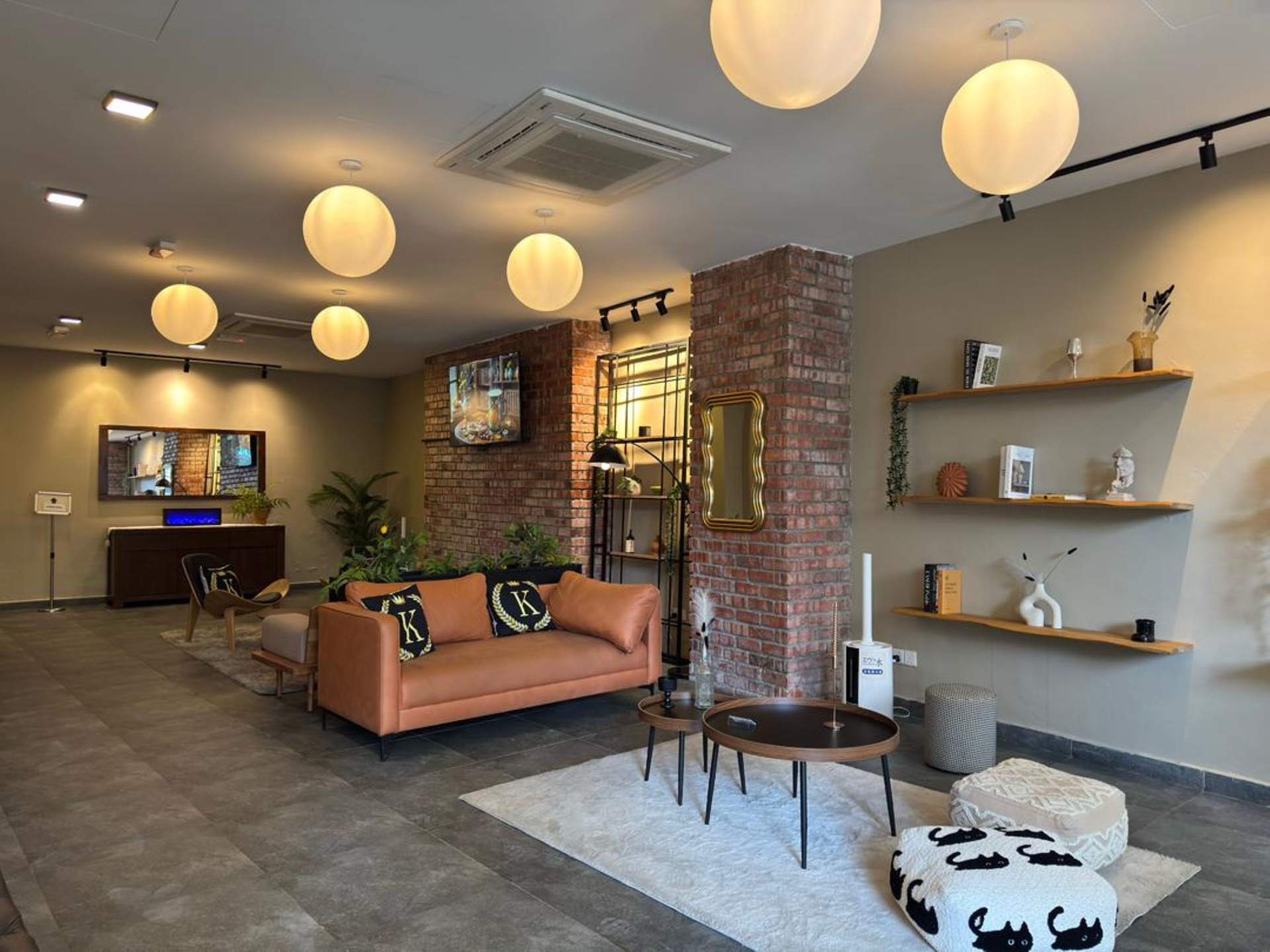 Swing & Pillows @ CIQ Johor Bahru - Image 2