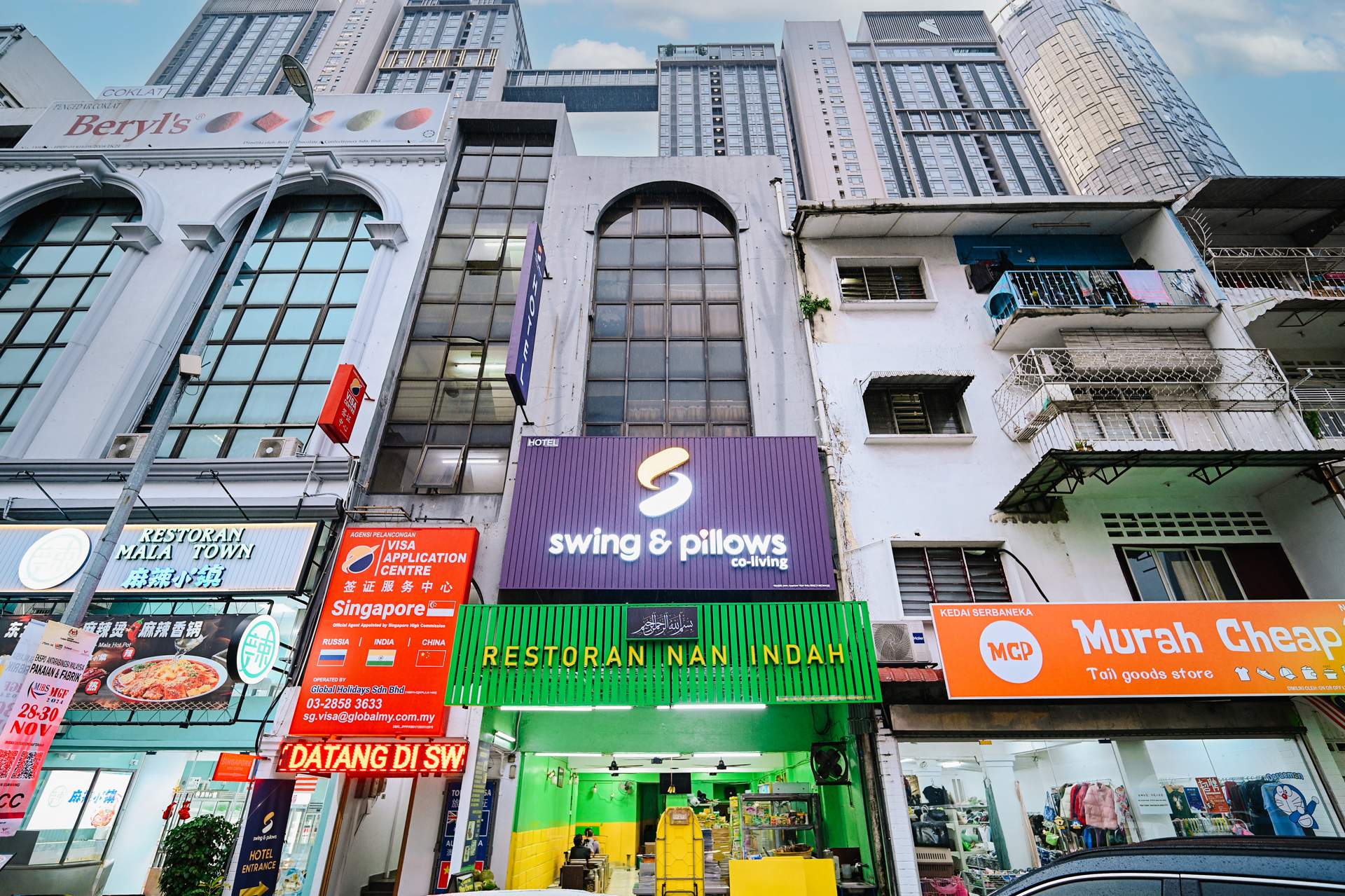 Swing & Pillows @ Times Square, Bukit Bintang - Image 1