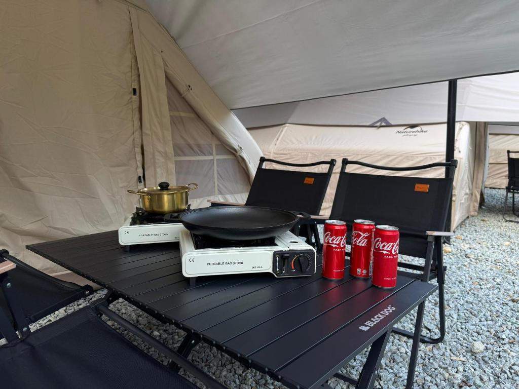 Lilla Hilltop Retreat - Image 10