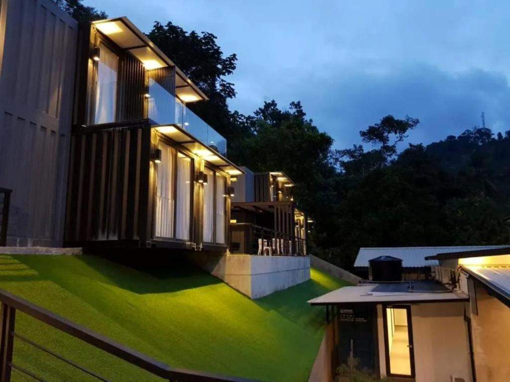 Lilla Waterfall Retreat @ Sg Lembing, Kuantan - Image 1