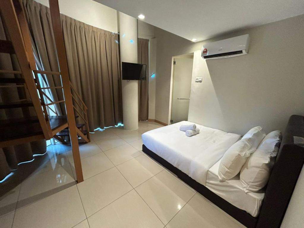 Swing & Pillows @ Kota Damansara - Image 8
