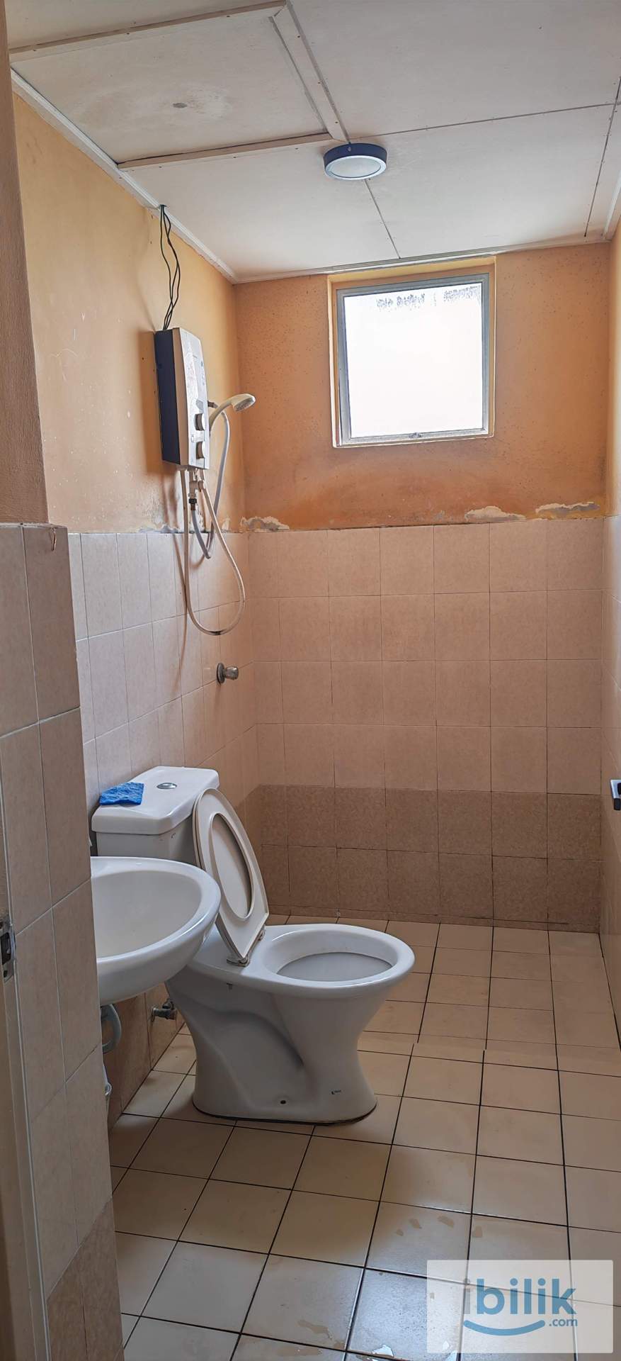 Small Room with furnish - Image 5