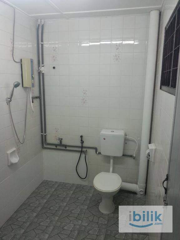 Private Room at Ipoh Garden opposite Hospital Fatimah - Image 2