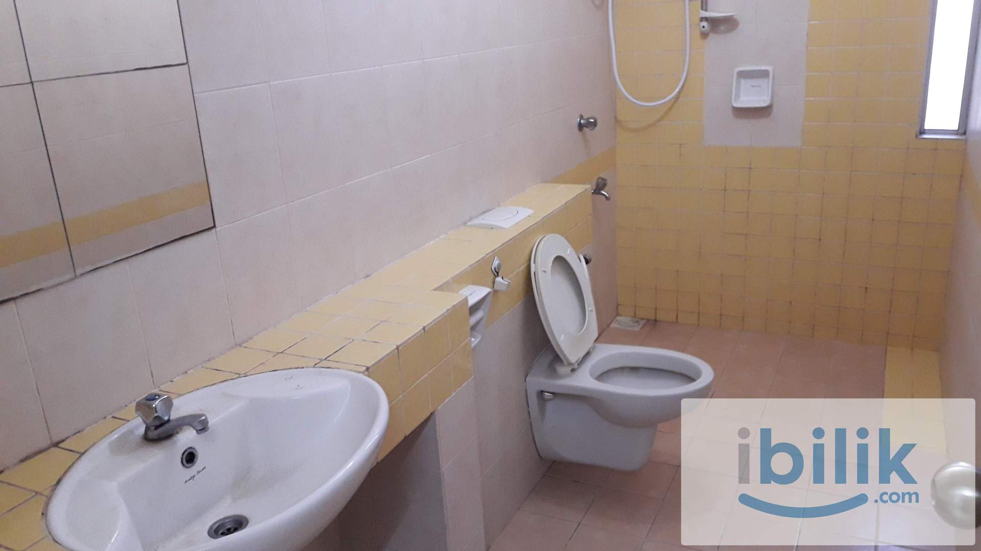 Exclusive Private Room Available at Cyberia SmartHomes Townvilla E, Cyberjaya, Adjacent to MMU and Convenient Shops - Image 5