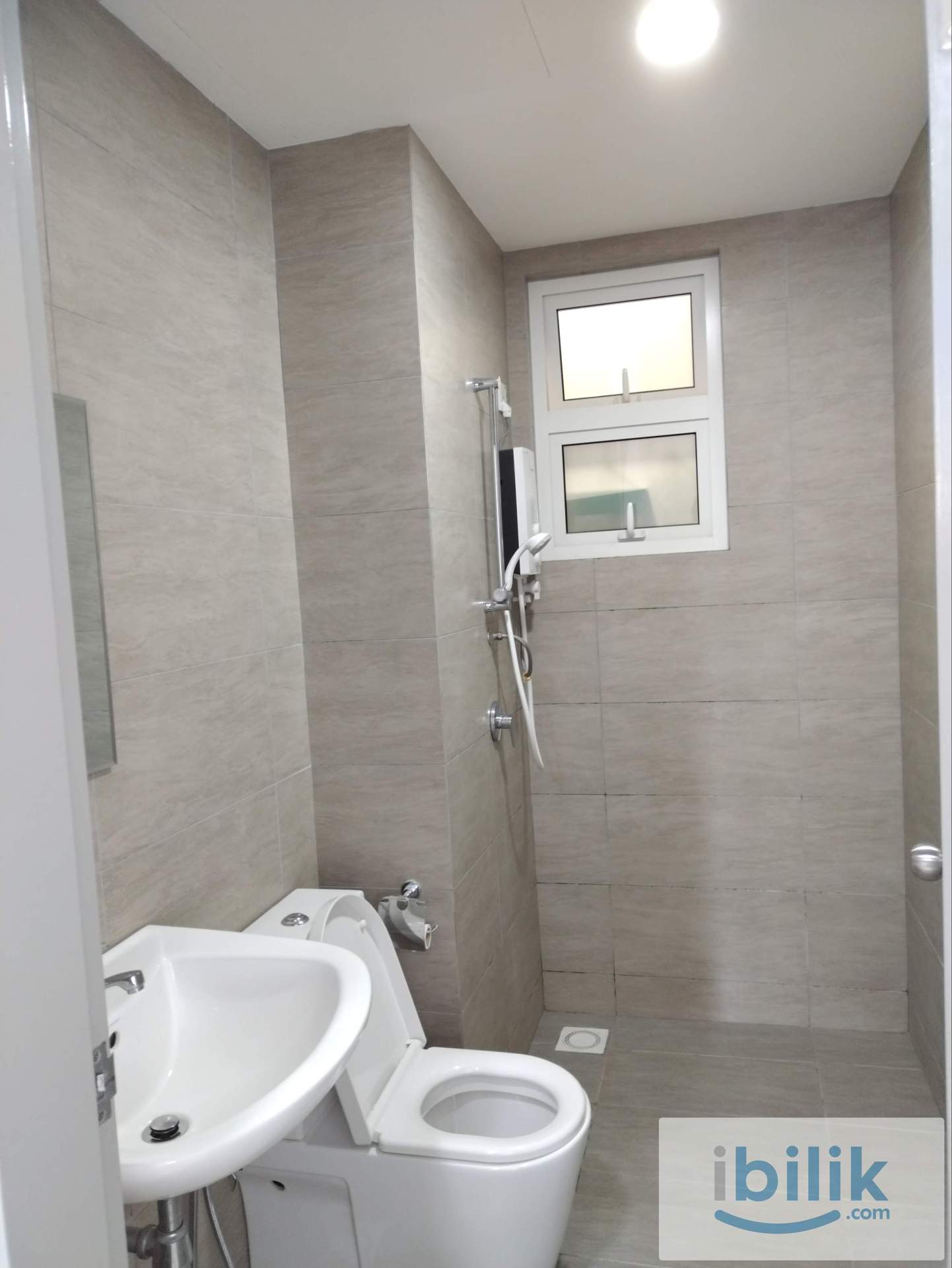 Master Room, TR Residence, Beside MRT-LRT-Monorail-Bus Interchange Stations, Next to Hospital Kuala Lumpur (Female Unit) - Image 5