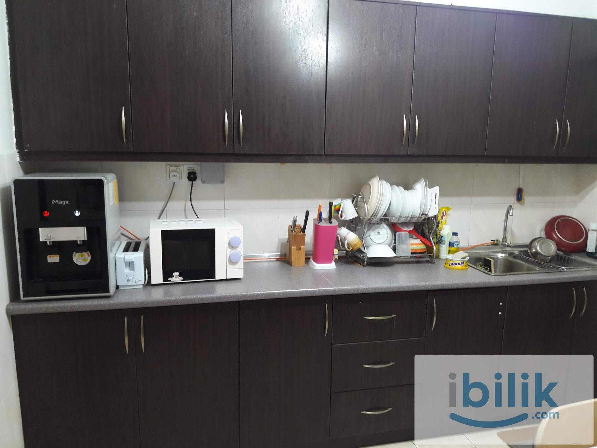 Medium room with balcony at Suriamas Condo Bandar Sunway, nice condo facility - Image 3