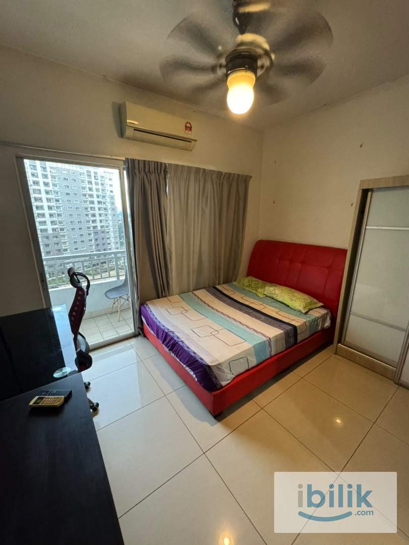 Peaceful Living Medium Room with Balcony at Suriamas Condo Bandar Sunway - Image 1
