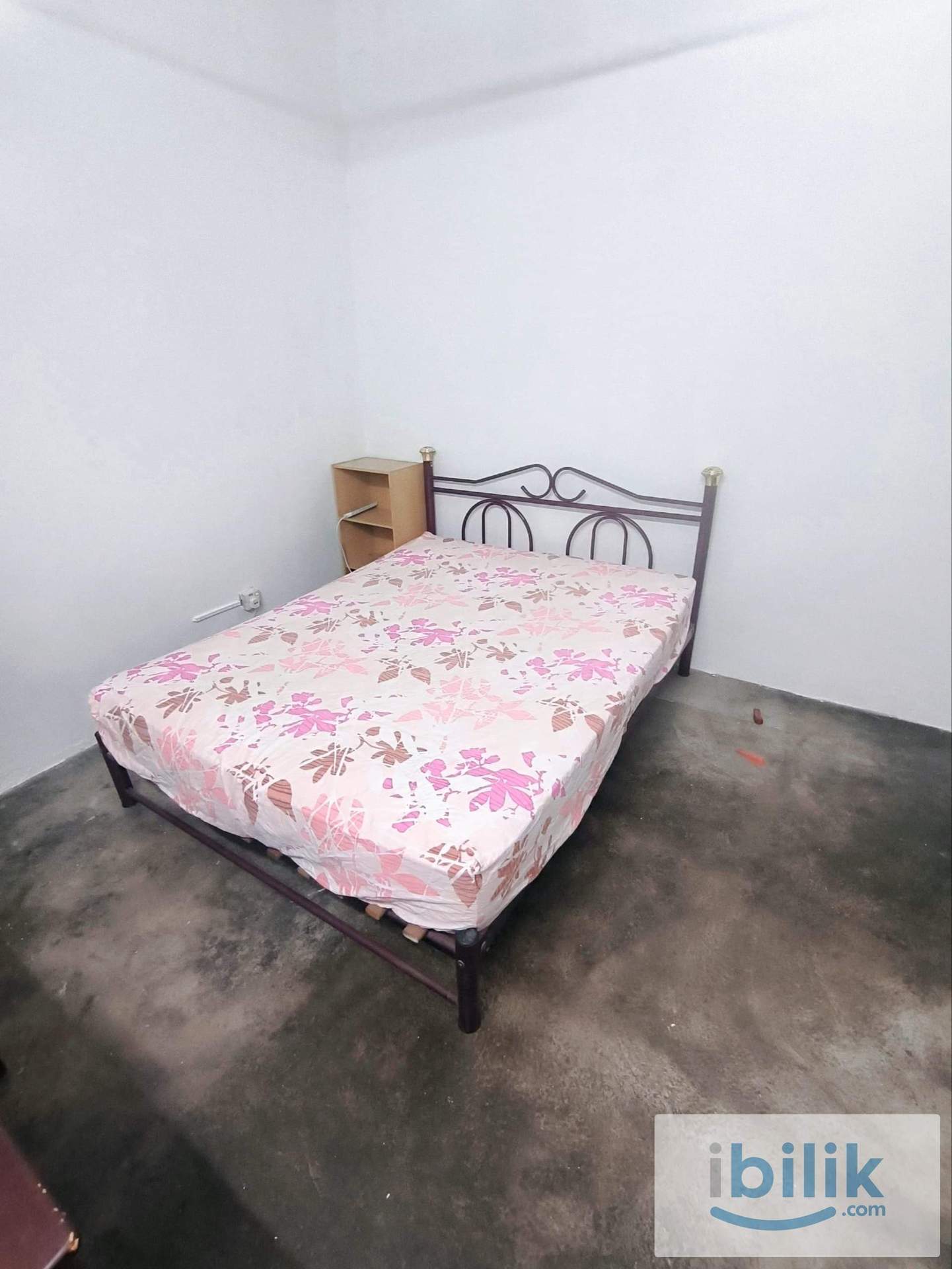 Middle Room SS5C Kelana Jaya Free Carpark and Electricity  - Image 2