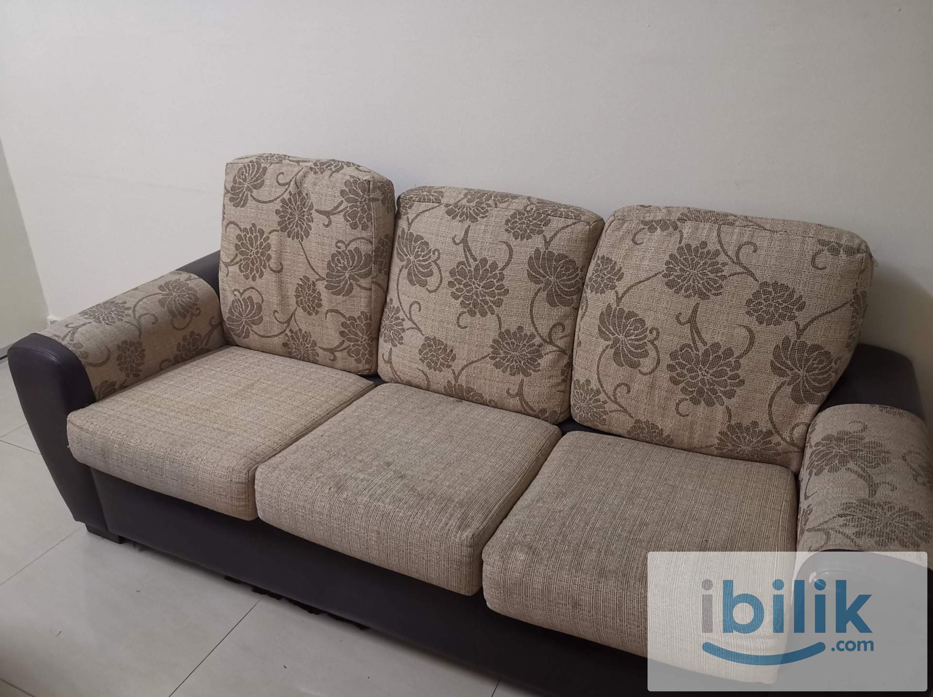 Balcony Room for rent at Suriamas Condominium Bandar Sunway. Mix Unit - Image 4