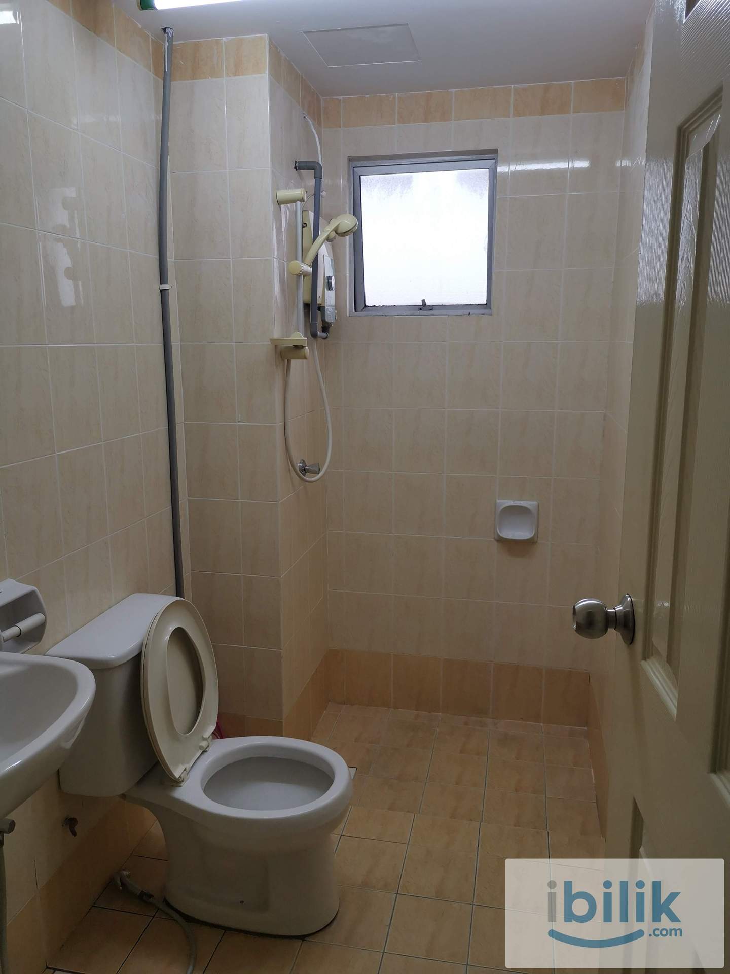 Room for rent at Suriamas Condo Bdr Sunway  - Image 3