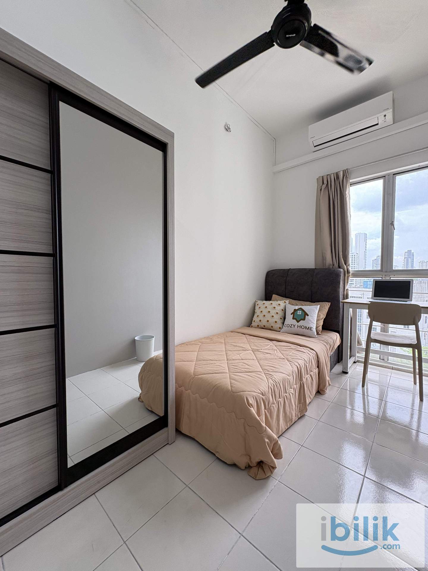 Huge Single Room Corner Unit for rent at Laguna Residensi Bdr Sunway.Mix unit  - Image 1