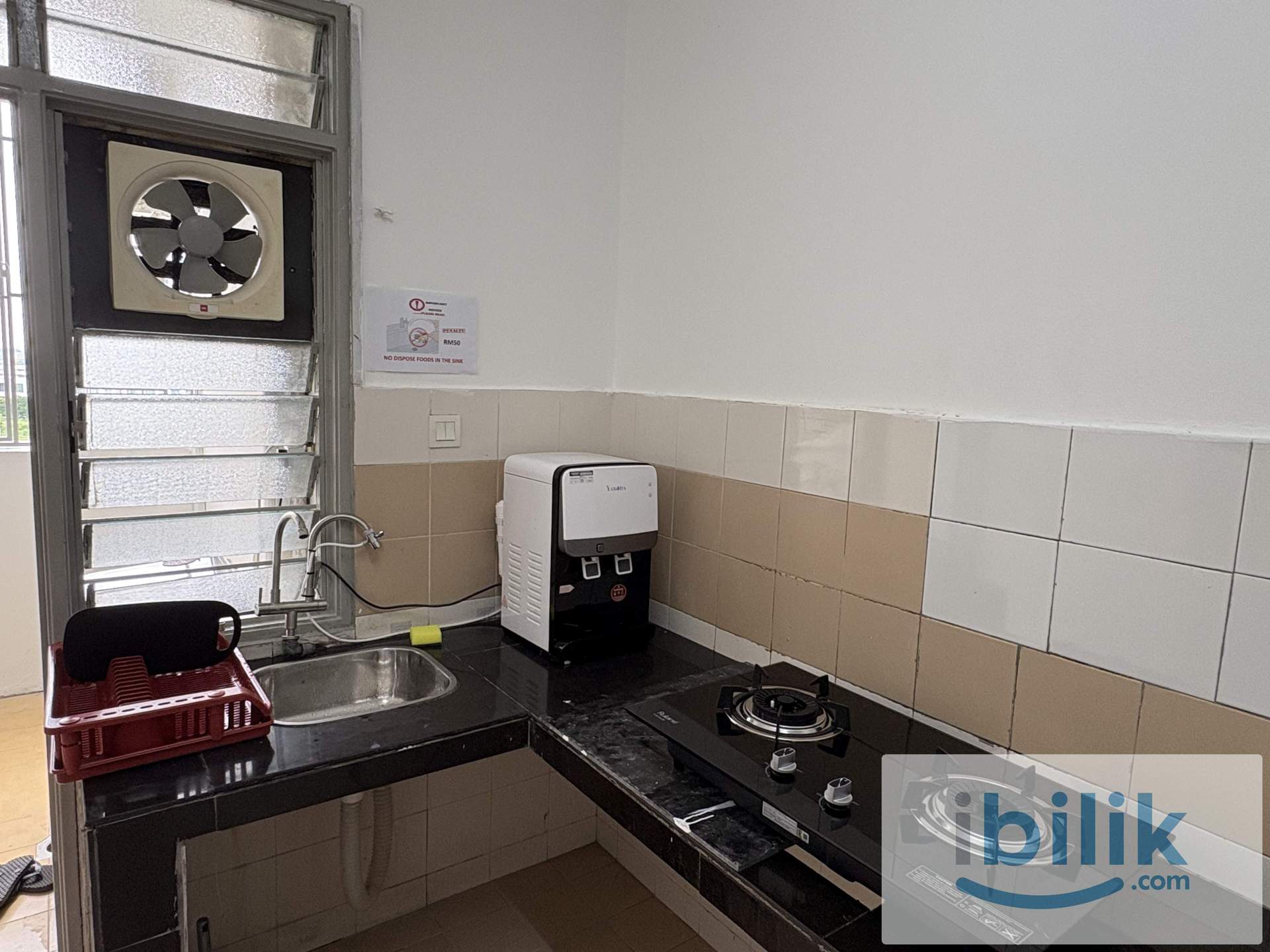 Huge Single Room Corner Unit for rent at Laguna Residensi Bdr Sunway.Mix unit  - Image 3