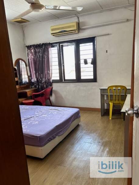 Master room at Taman Connaught, Cheras - Image 1