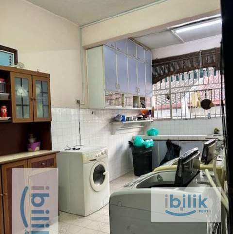 Cosy medium room for single occupancy - Image 2