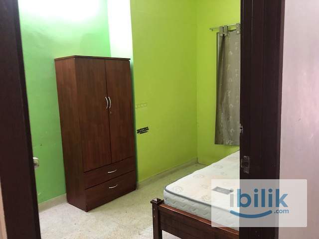 Cosy medium room for single occupancy - Image 1