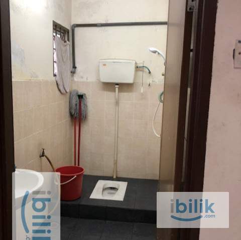 Cosy medium room for single occupancy - Image 3