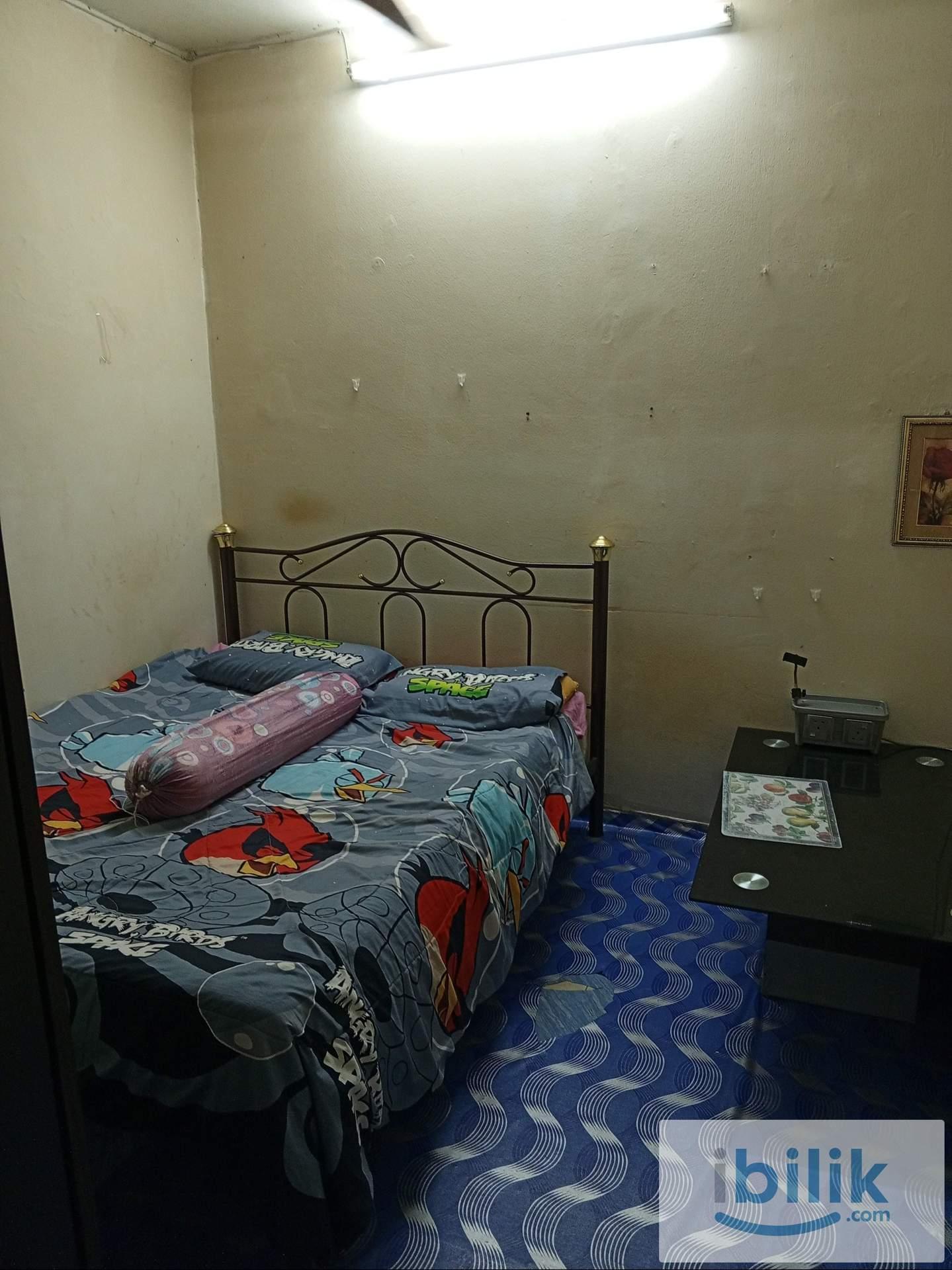 Middle Room at Pandan Jaya, Pandan - Image 1