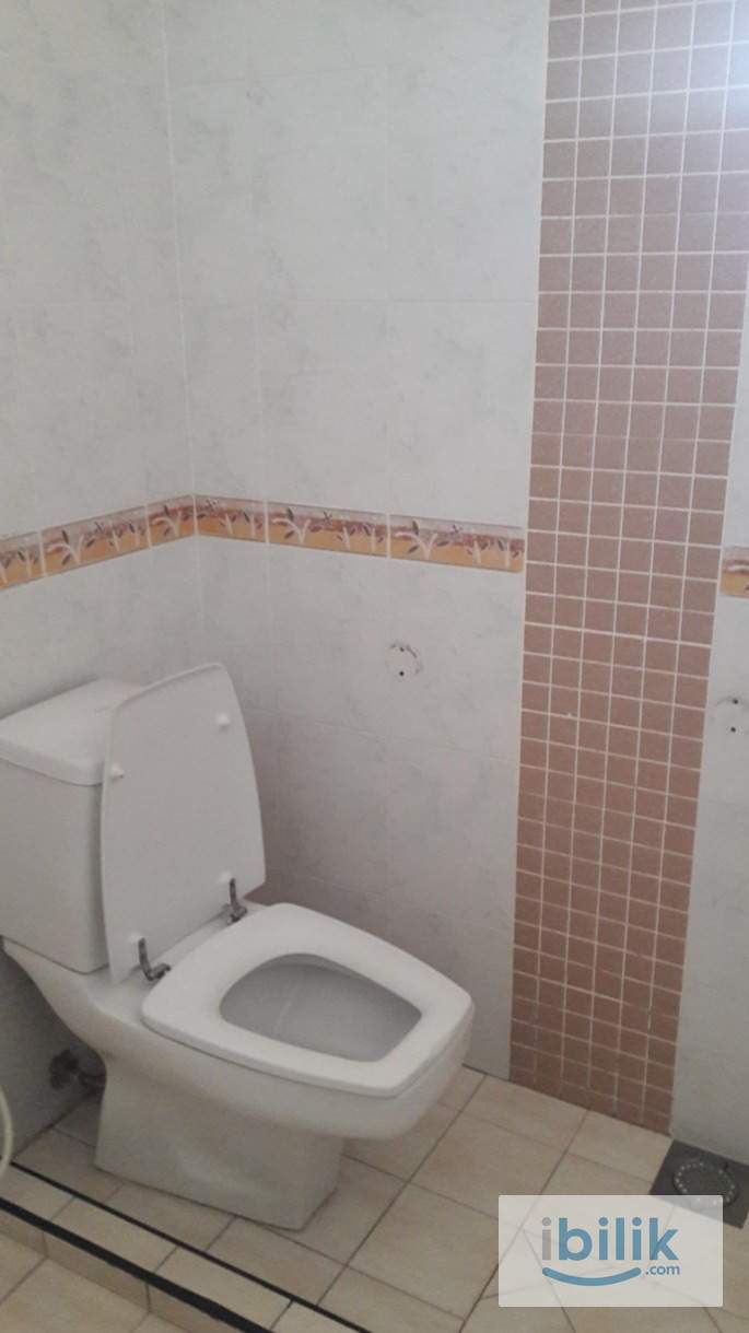 MIDDLE ROOM FOR RENT IN TTDI - Image 3