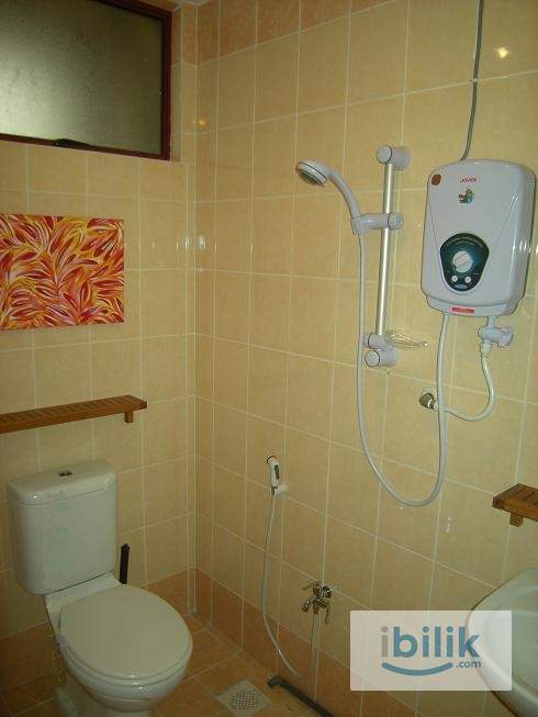 Medium Room at Pelangi Square Prefer Female Only - Image 4