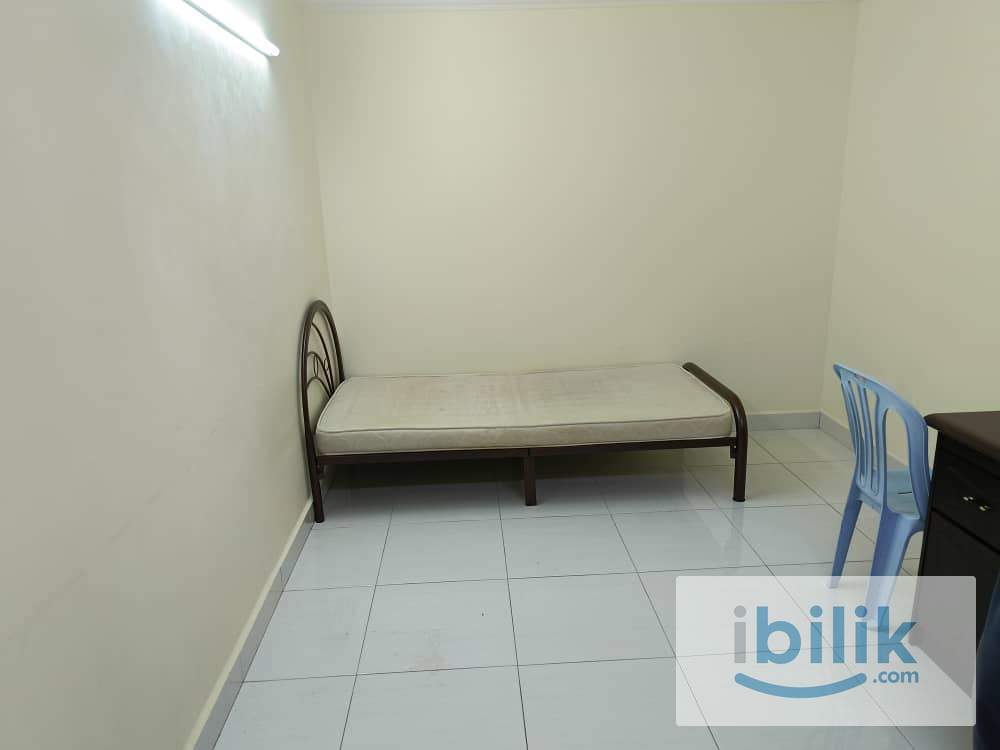 Medium Room at University Tower - Image 2