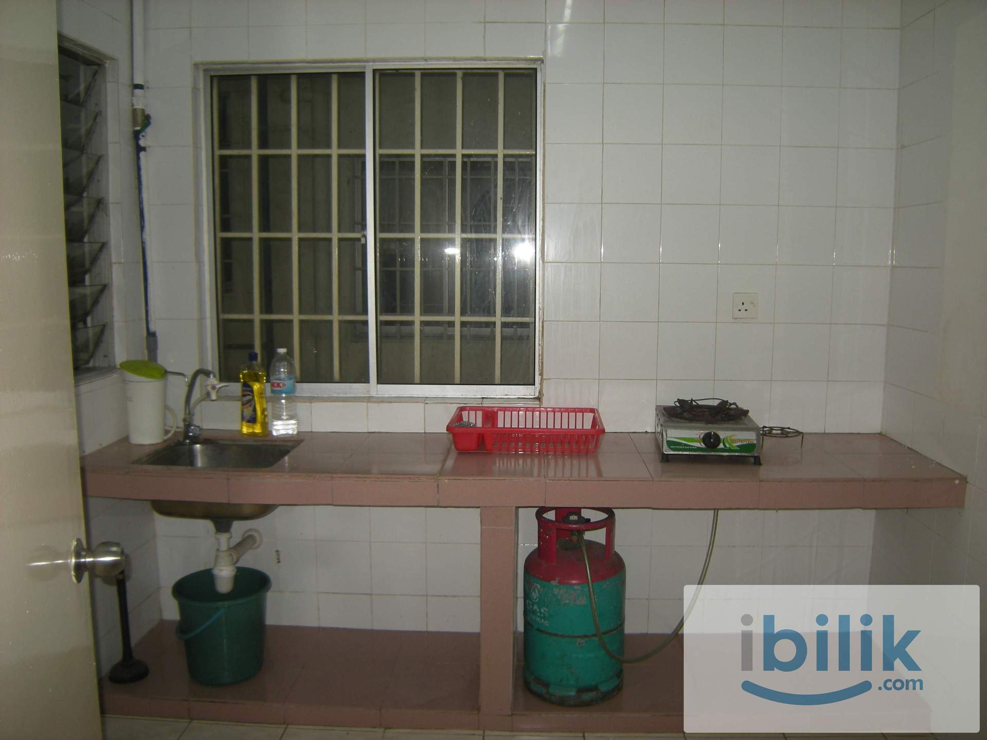 Master bedroom for rent at Prima setapak condominium - Image 7