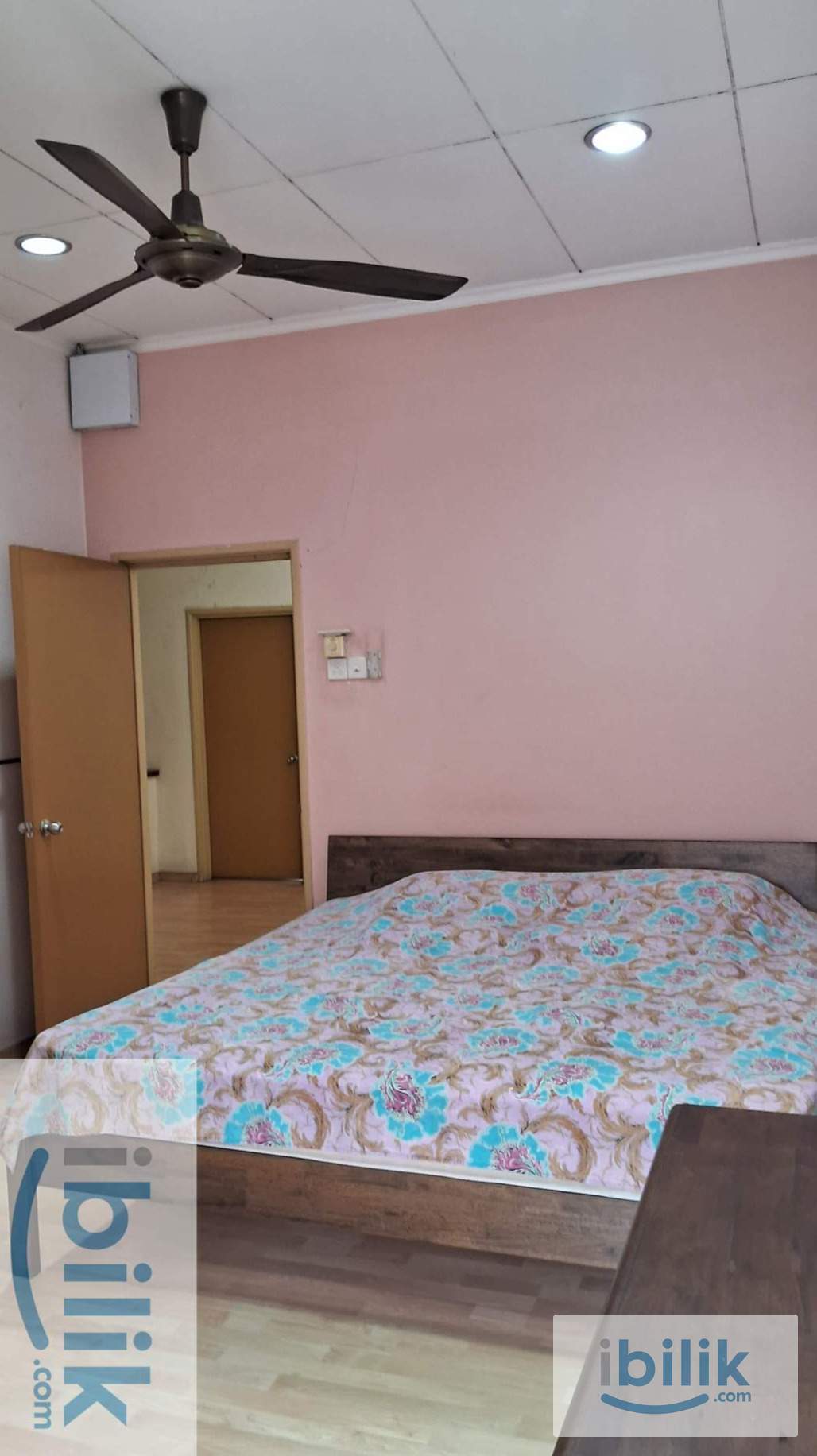 Medium Bedroom Attah Bathroom for rent  - Image 1