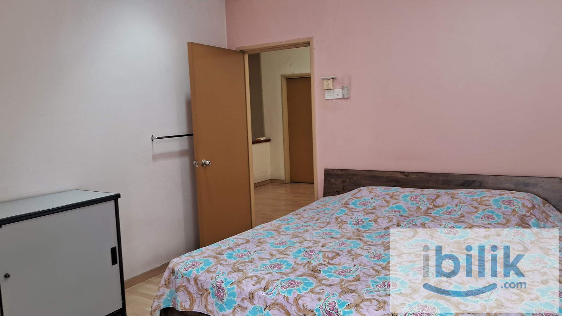 Medium Bedroom Attah Bathroom for rent  - Image 3