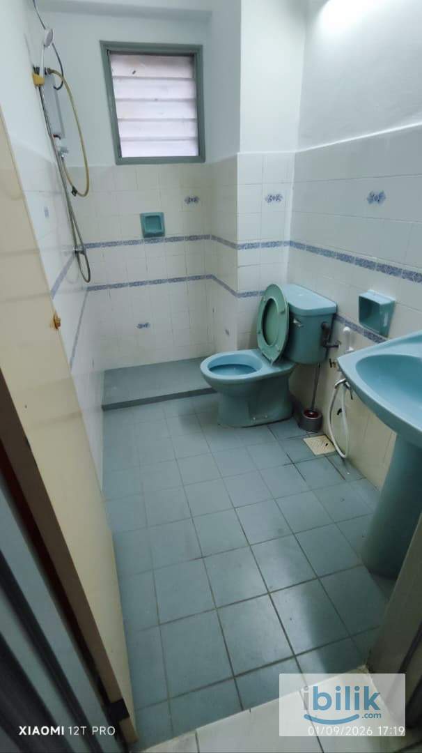 Medium Room  - Image 5