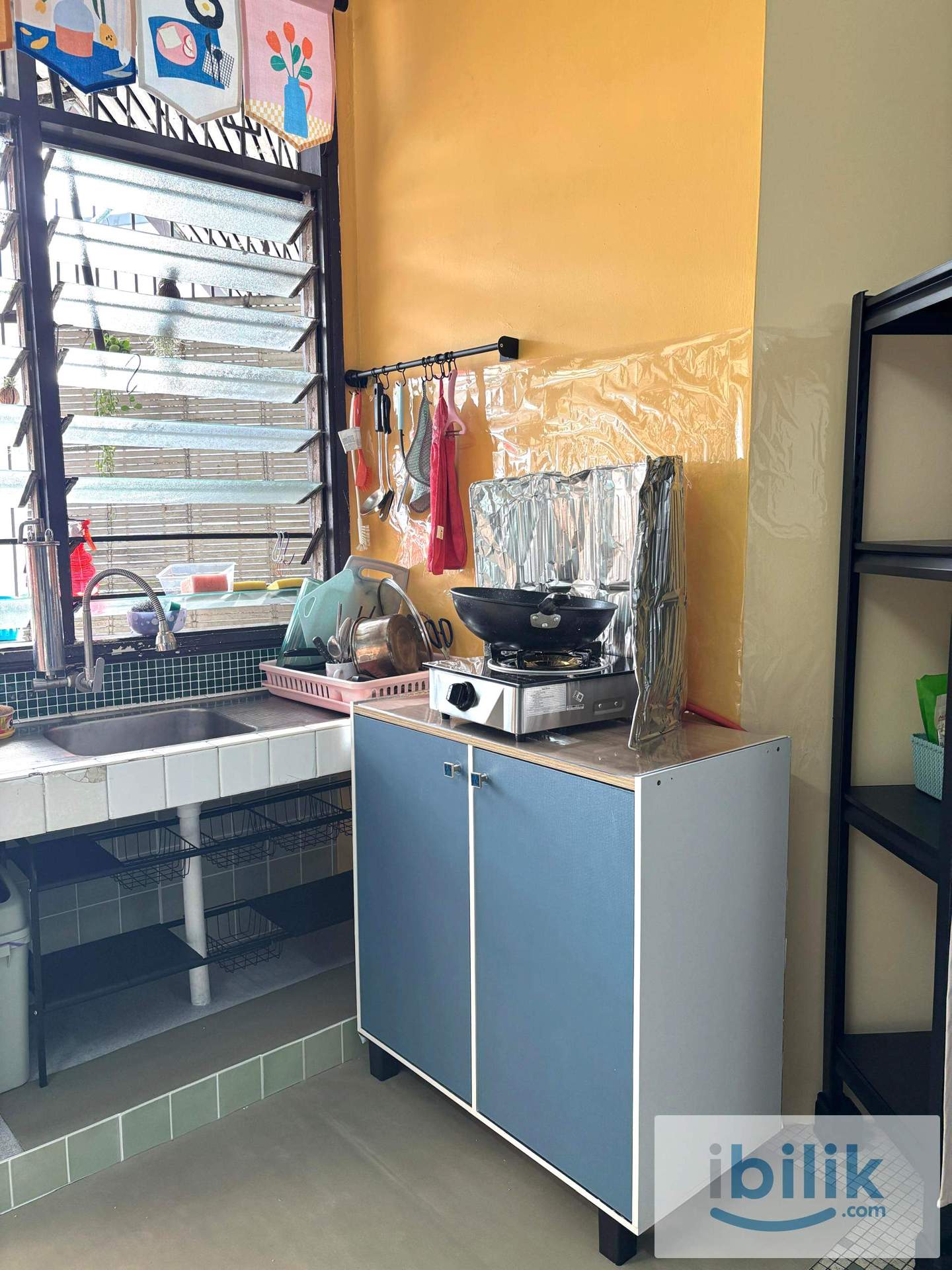 Furnished single room with A/C in Sec 17, PJ. Ladies-only house. - Image 3