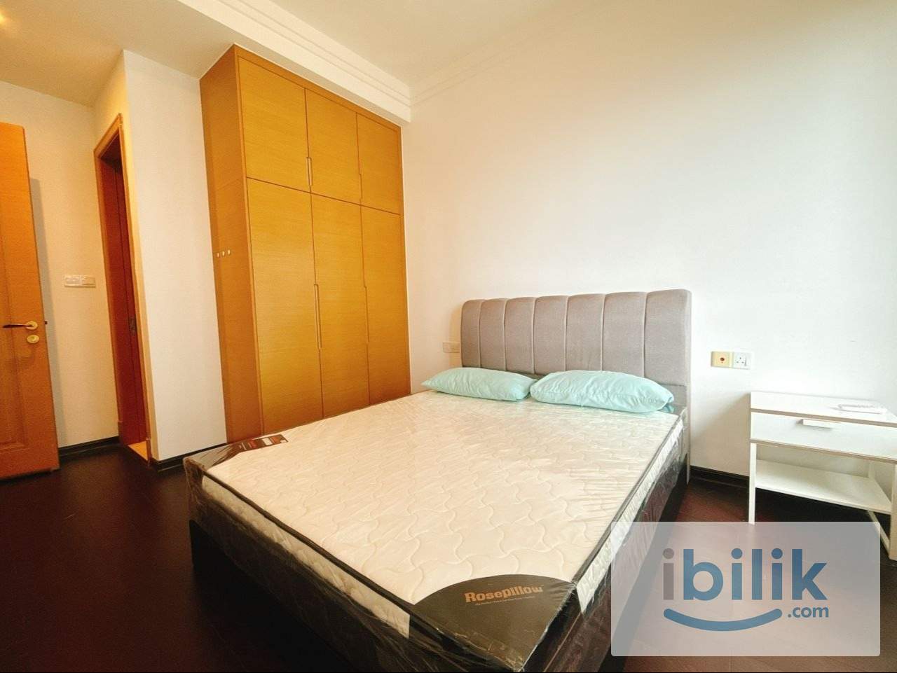 Master Room with Private Bathroom @ R&F Princess Cove. Fully Furnished - Image 1