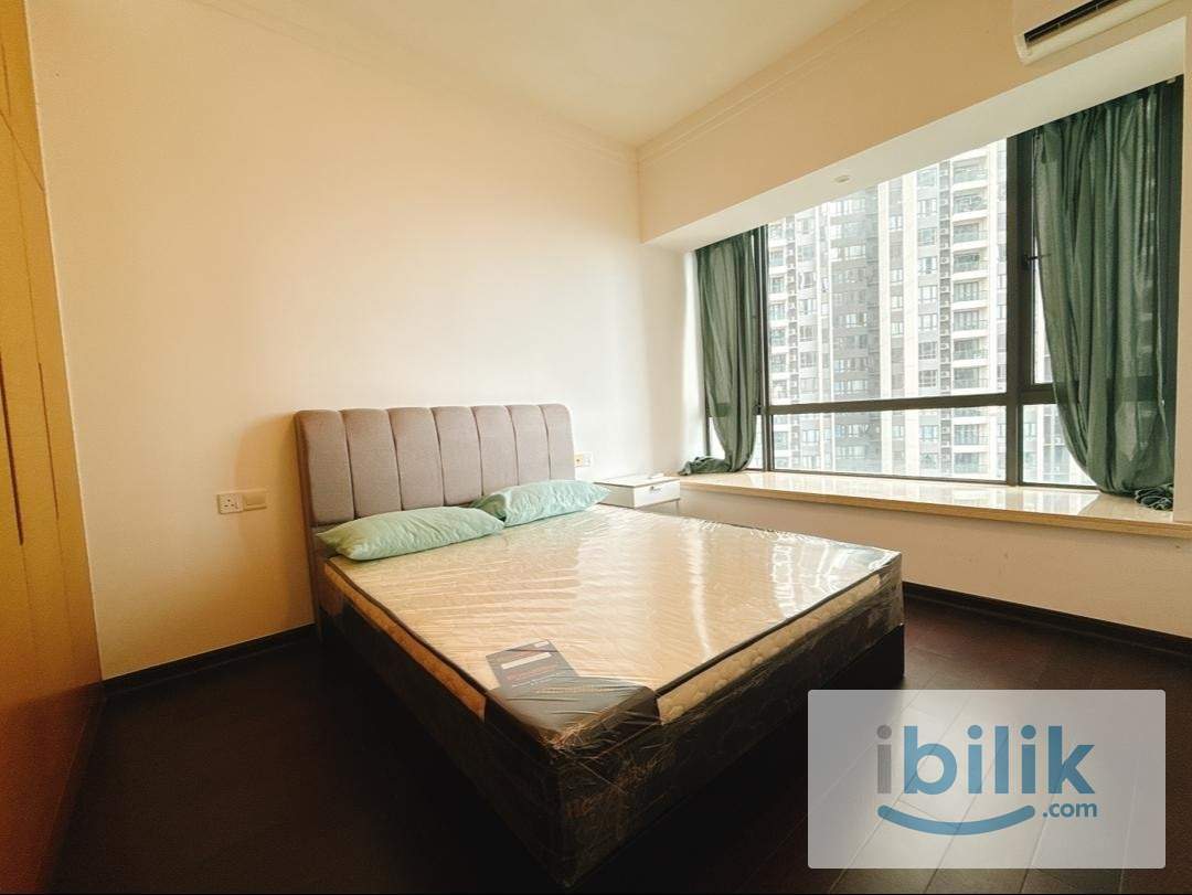 Master Room with Private Bathroom @ R&F Princess Cove. Fully Furnished - Image 2