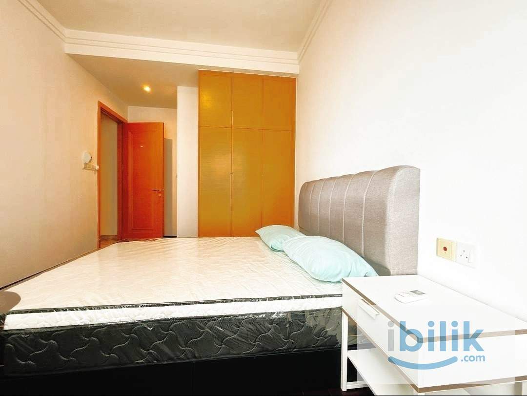 Master Room with Private Bathroom @ R&F Princess Cove. Fully Furnished - Image 3