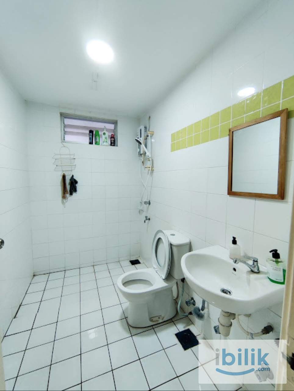 (Aug 26) Master Room Female Unit Cyberjaya MMU - Image 4