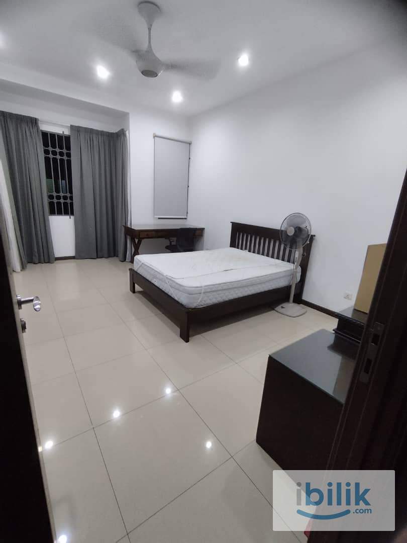 Cozy Master Room at Southbay Batu Maung Bayan Lepas Area - Image 1