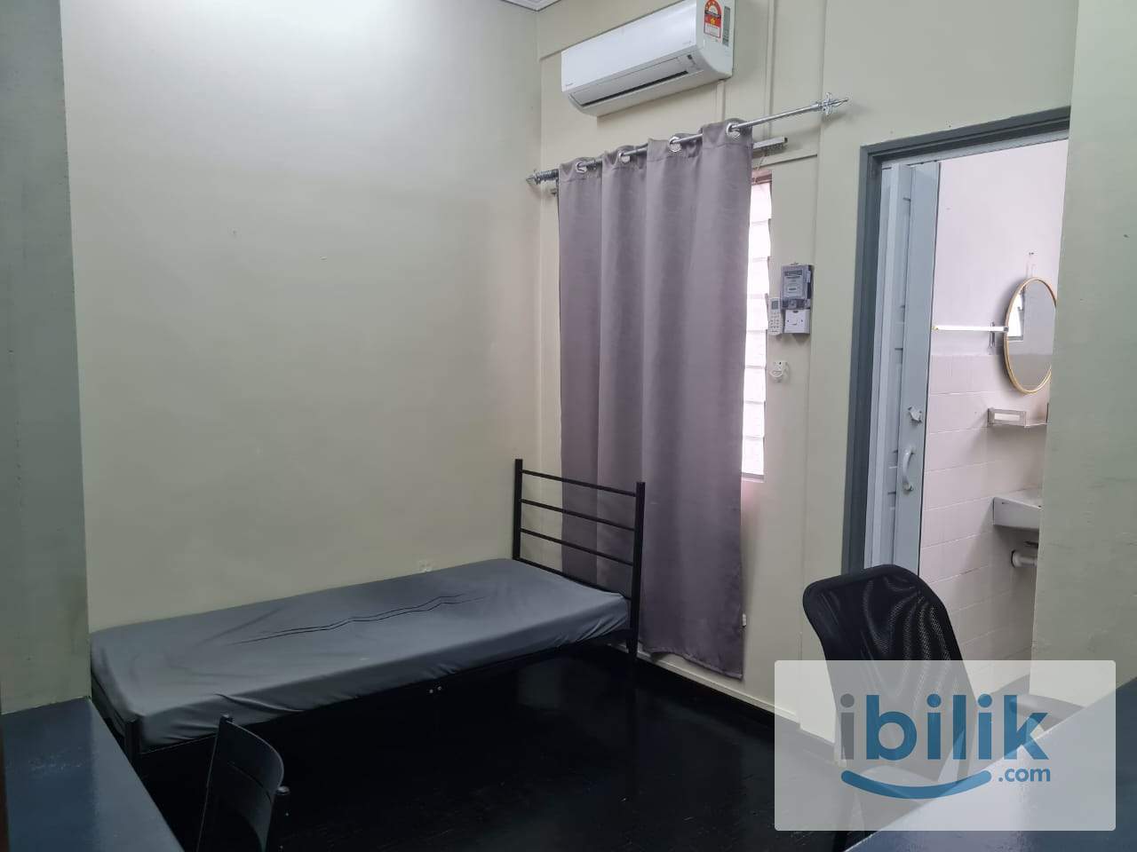 Middle Room at PJS9 (Aircond) next to Sunway Pyramid - Image 1