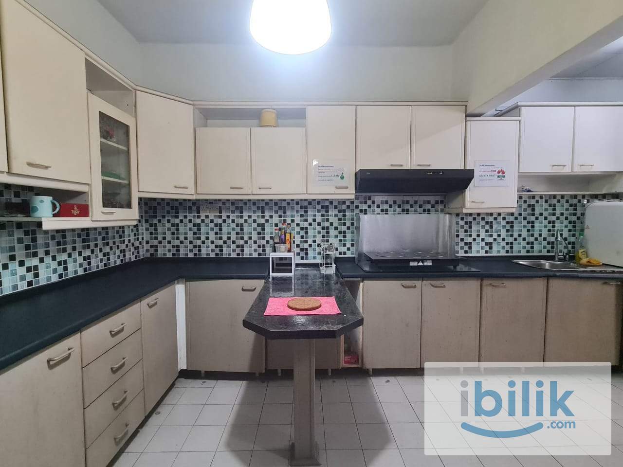 Middle Room at PJS9 (Aircond) next to Sunway Pyramid - Image 3