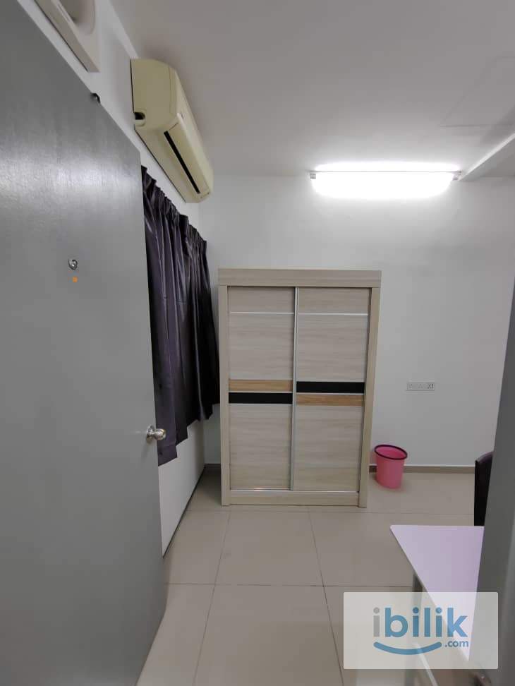 Fully Furnished Large Room nearby HTAR, Pantai Hospital, Port Klang - Image 1