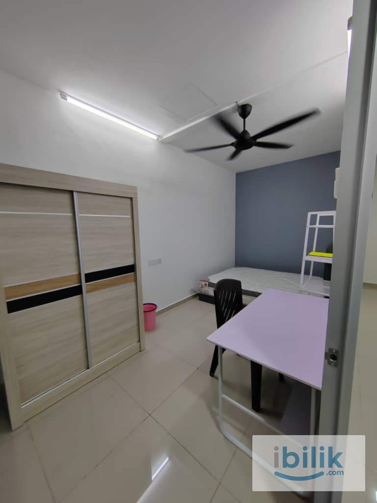 Fully Furnished Large Room nearby HTAR, Pantai Hospital, Port Klang - Image 4