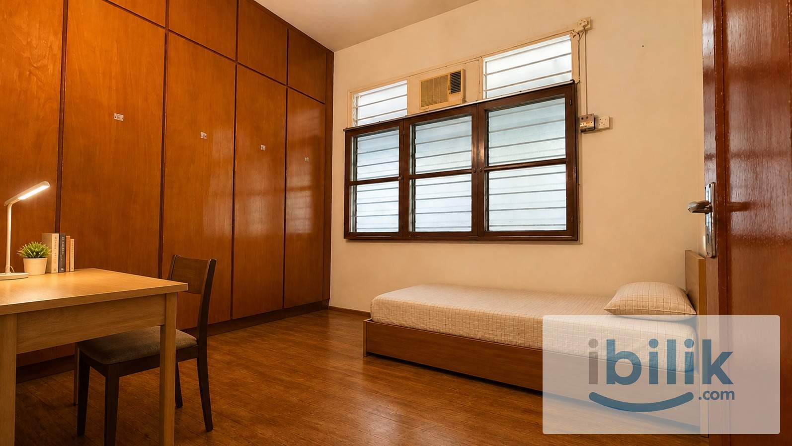 Double & single bedroom near PCSH, Quest International University at Jalan Kampar - Image 3