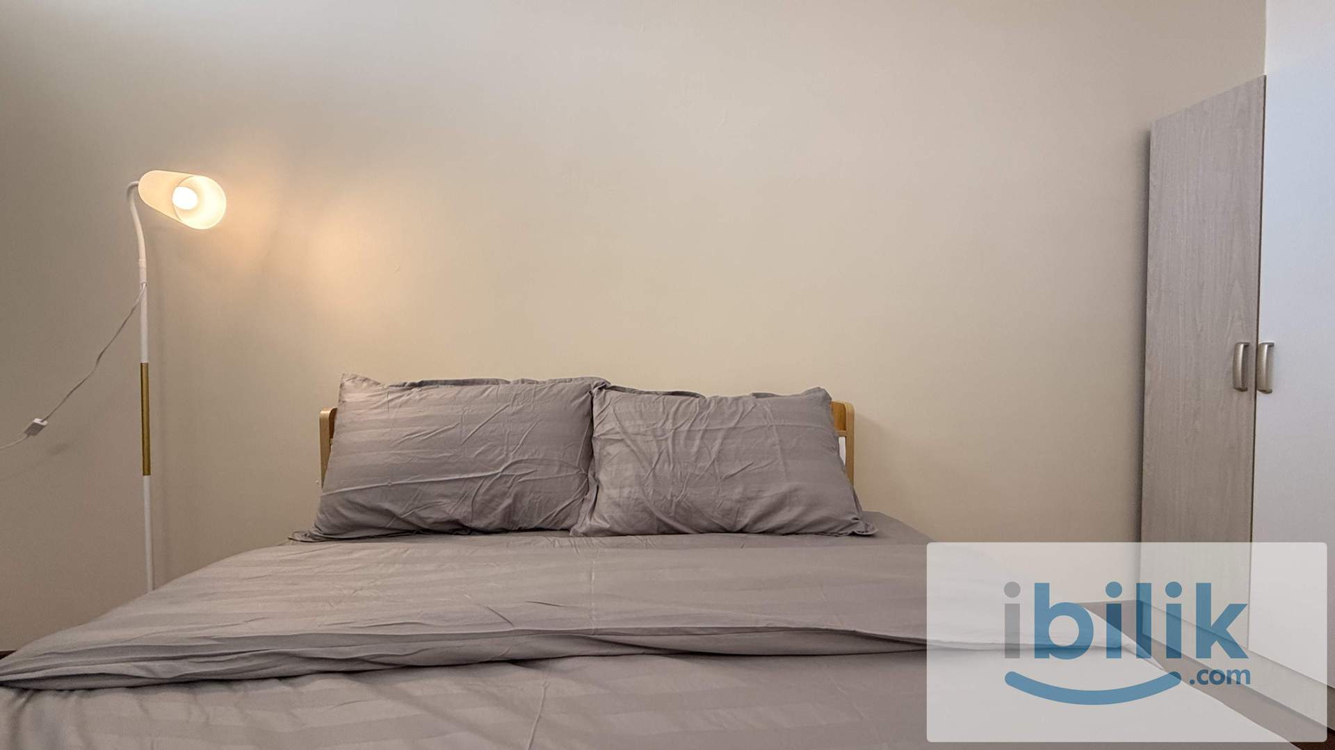 Double & single bedroom near PCSH, Quest International University at Jalan Kampar - Image 1