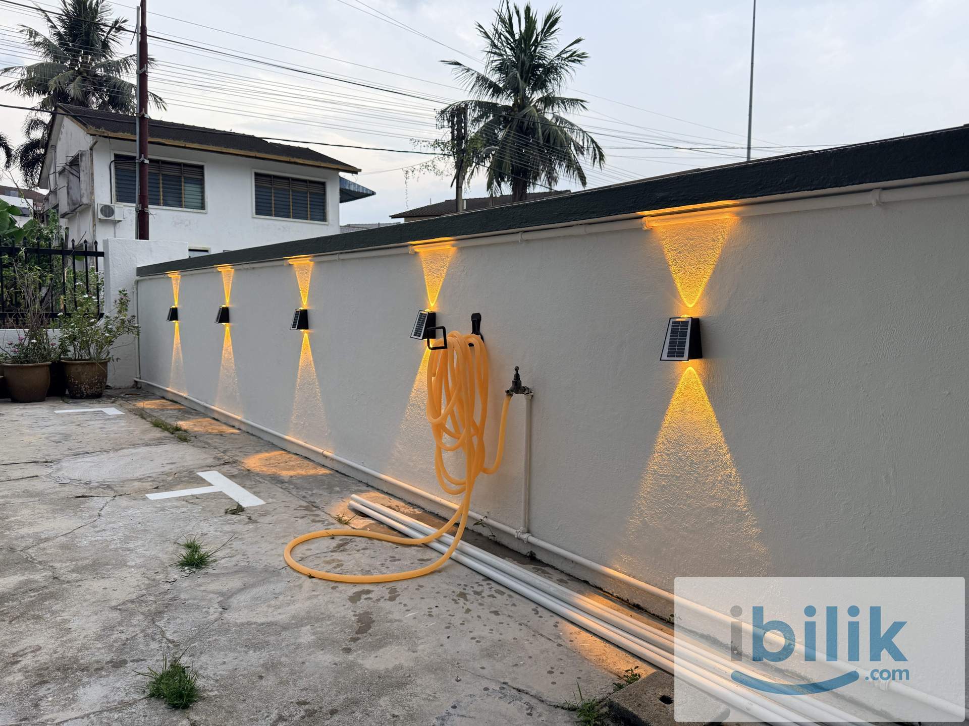 Double & single bedroom near PCSH, Quest International University at Jalan Kampar - Image 10
