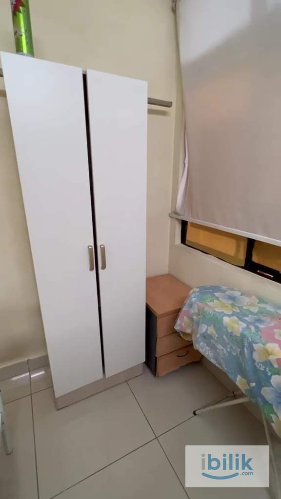 Small Room inclusive of Utility - Image 1