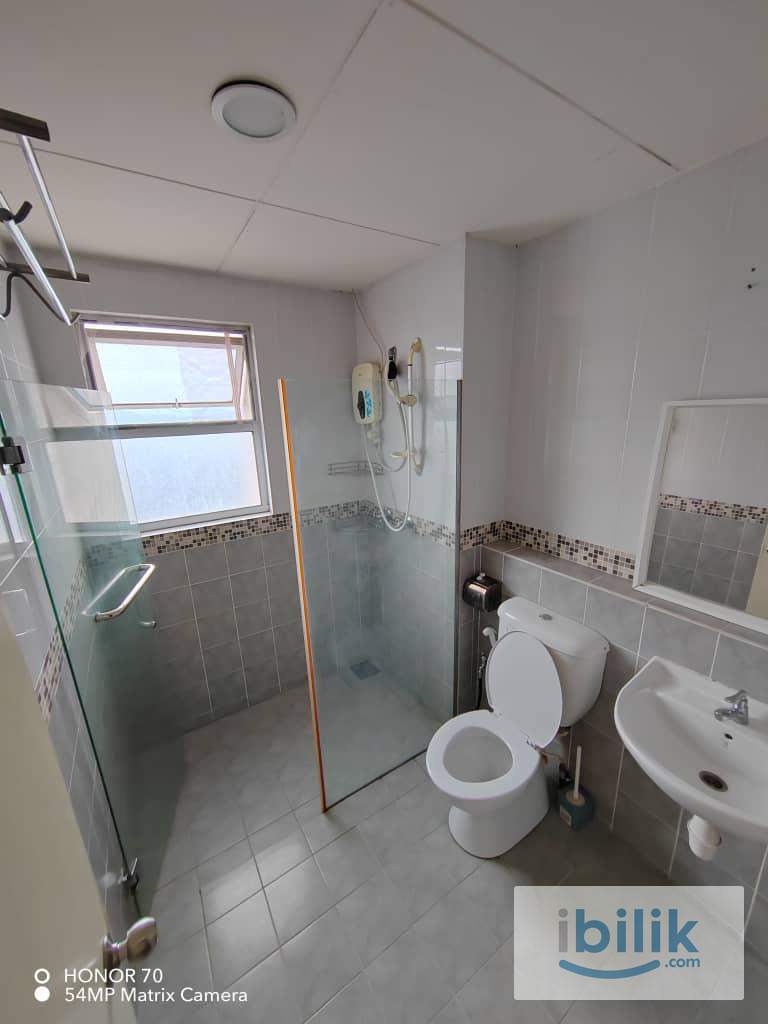 Seri Maya Master Room Mixed Gender Unit min walking distance to LRT Setiawangsa - Image 6