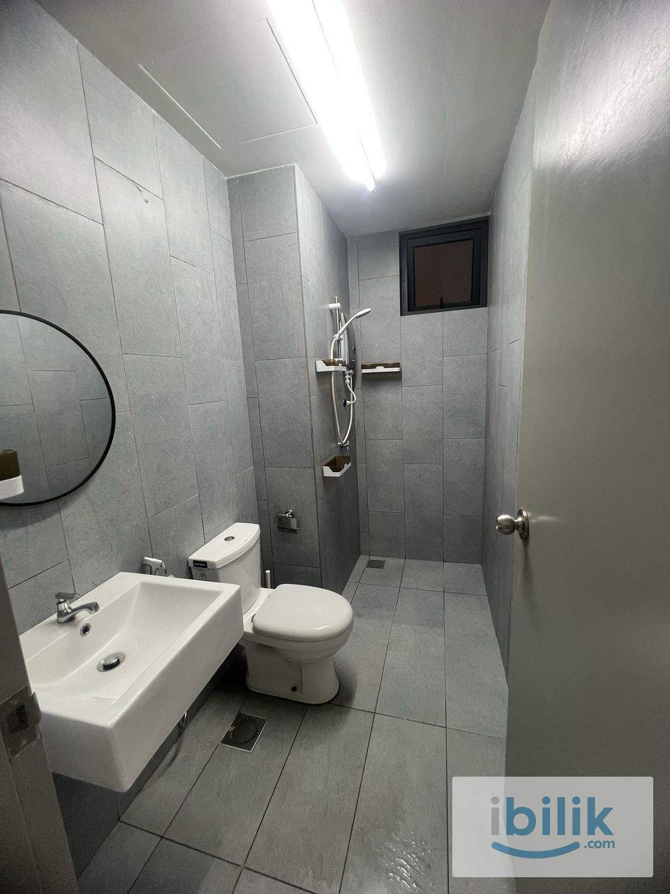 M Vertica Residence Middle Room For Rent, Female Only, ~ Just 4 min Walking Distance to LRT/MRT Maluri - Image 9