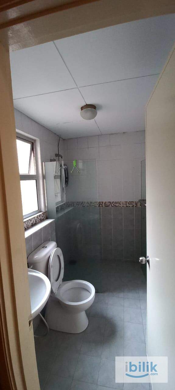 Seri Maya Master Room For Rent-Muslim Female Only, Just 4/5 walking distance to LRT Setiawangsa - Image 3