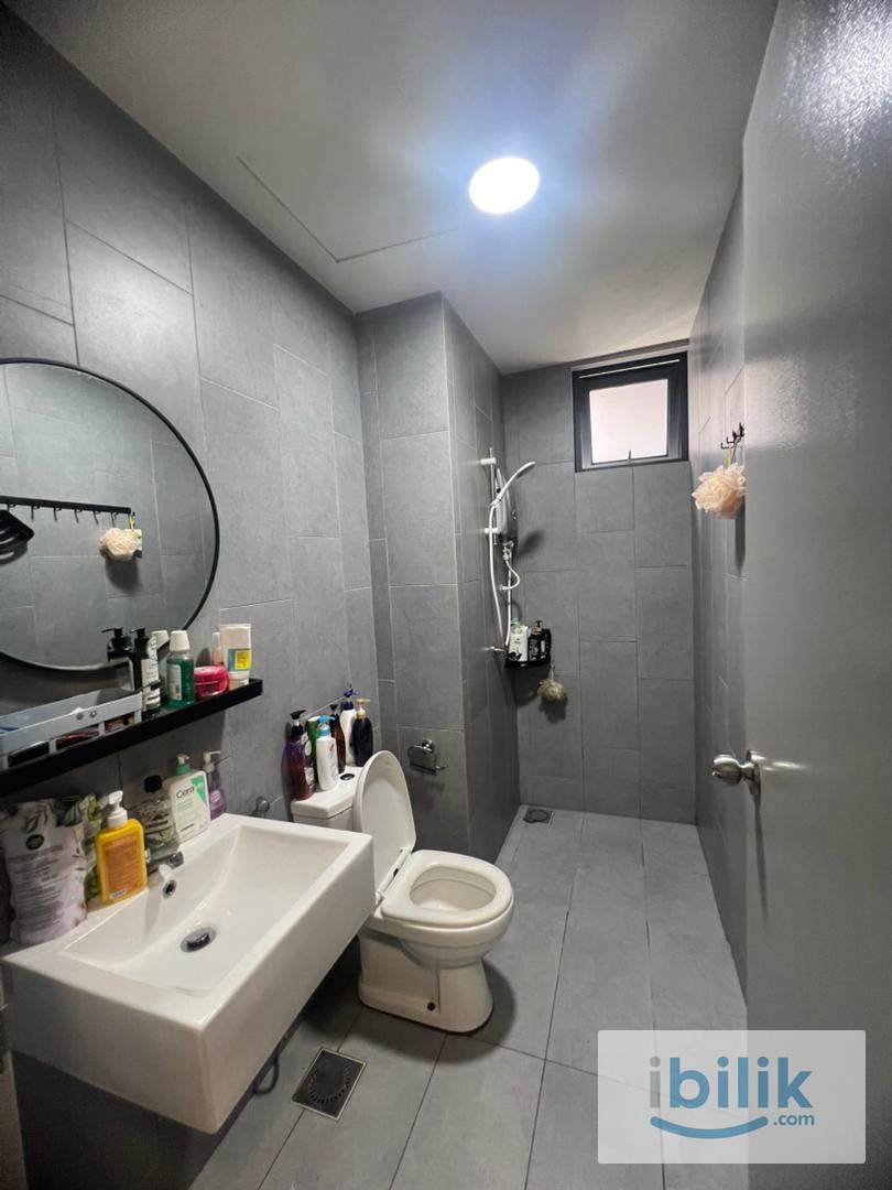 M Vertica Middle Room For Rent-Muslim Lady Only, ~ Just 4 min Walking Distance to LRT/MRT Maluri - Image 4