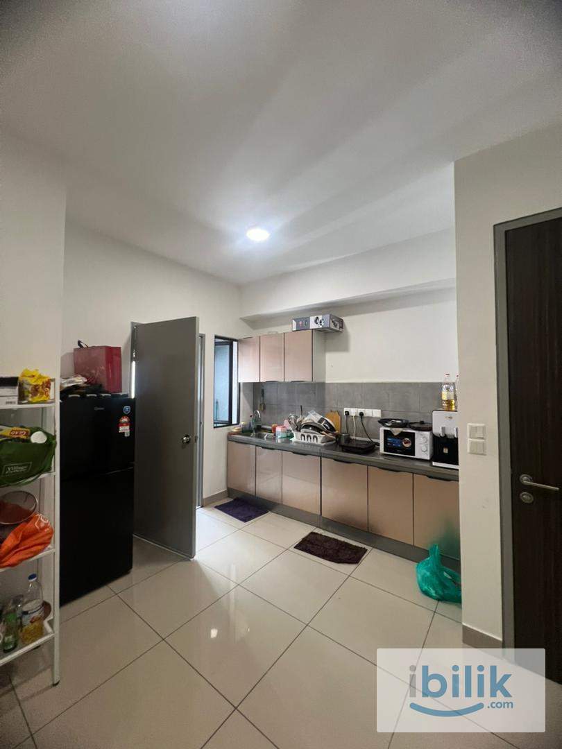 M Vertica Middle Room For Rent-Muslim Lady Only, ~ Just 4 min Walking Distance to LRT/MRT Maluri - Image 7