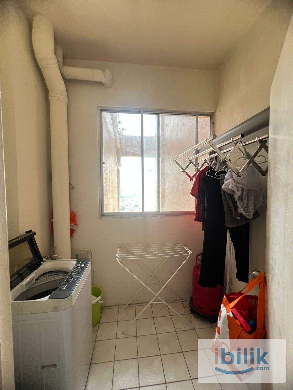 Seri Maya Middle Room For Rent- Female, Just 4 min walking distance to LRT Setiawangsa - Image 9